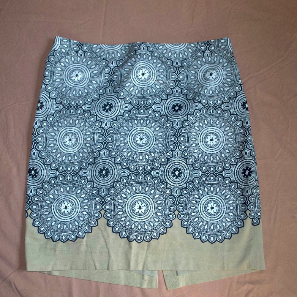 The Limited Black and White Patterned Skirt